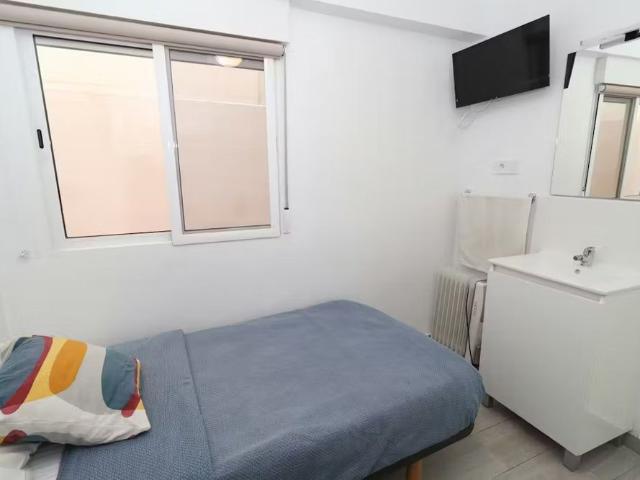 Carrer del Pintor Ferrandis, Valencia, Valencian Community 46011