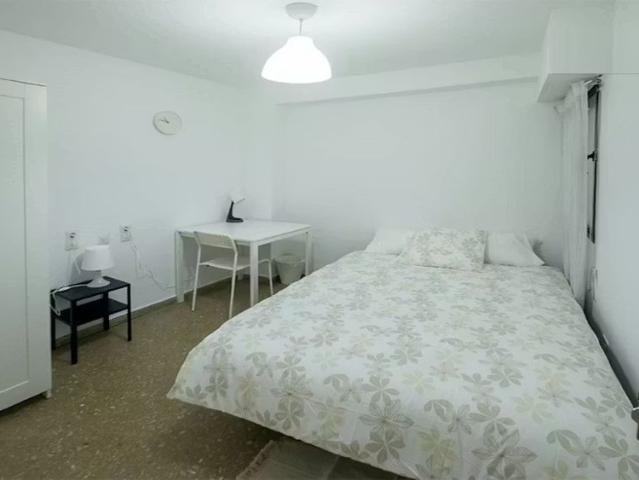 Carrer dels Lleons, Valencia, Valencian Community 46022