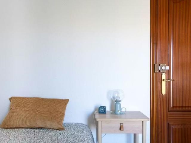 Carrer d'Isaac Peral, Valencia, Valencian Community 46024