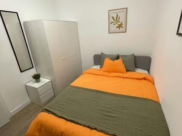 Carrer Joaquín Navarro, Valencia, Valencian Community 46017