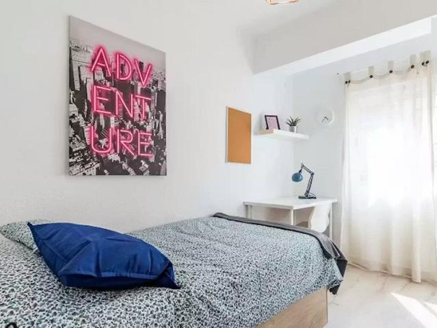 Carrer Lleons, Valencia, Valencian Community 46022