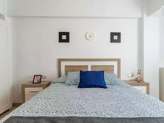Carrer Lleons, Valencia, Valencian Community 46022