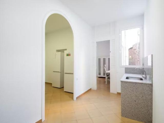 Carrer Martínez Cubells, Valencia, Valencian Community 46002