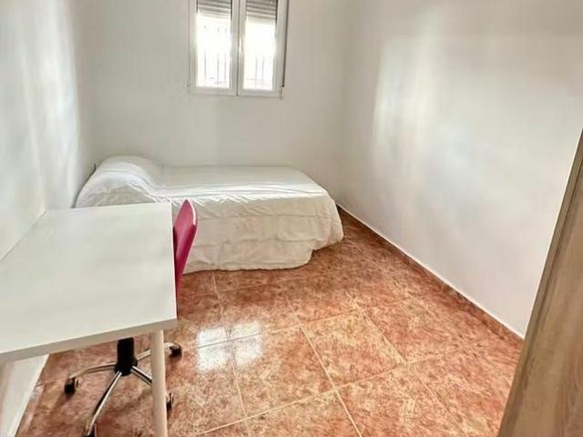 Carrer Mestre Alberto Luz, Valencia, Valencian Community 46035