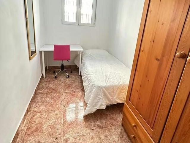 Carrer Mestre Alberto Luz, Valencia, Valencian Community 46035