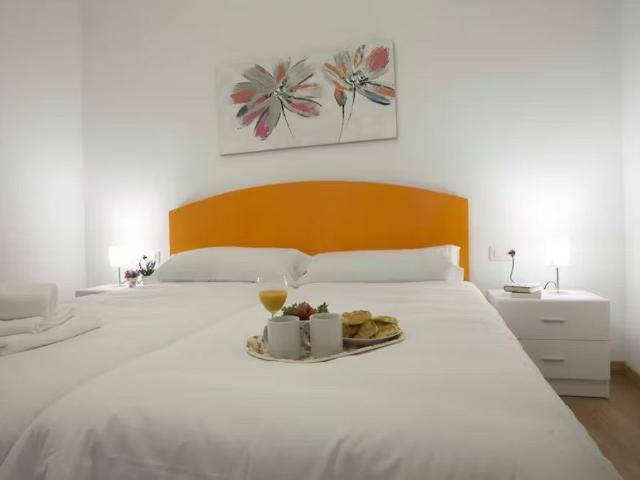 Carrer Sagrari del Salvador, Valencia, Valencian Community 46003