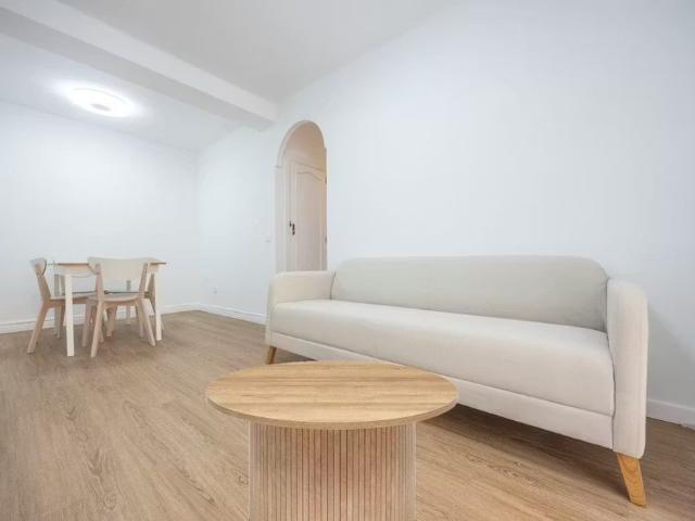 Carrer Pintor Nicolau, Valencia, Valencian Community 46022