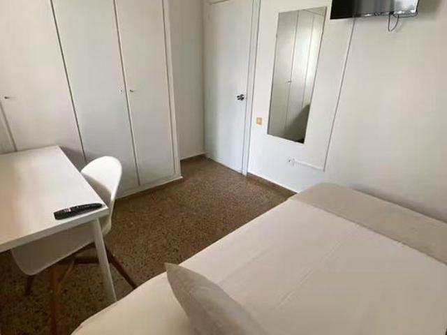 Carrer Pintor Renau, Torrent, Valencian Community 46900
