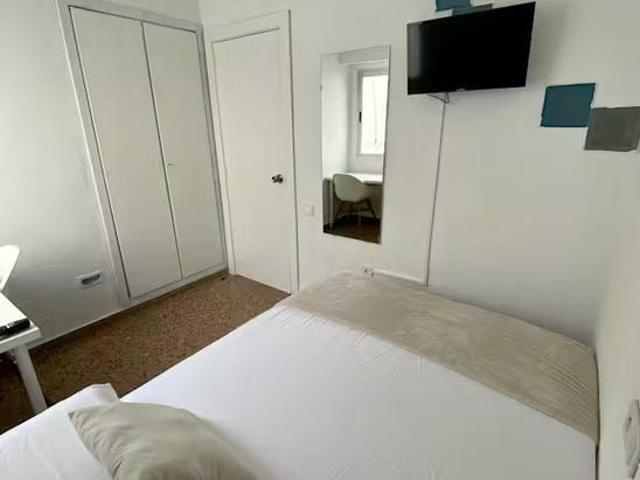 Carrer Pintor Renau, Torrent, Valencian Community 46900