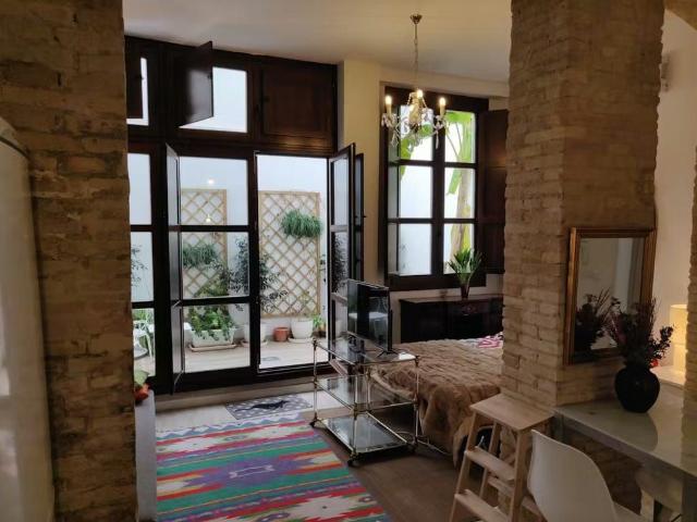 Carrer Vidal de Canelles, Valencia, Valencian Community 46011