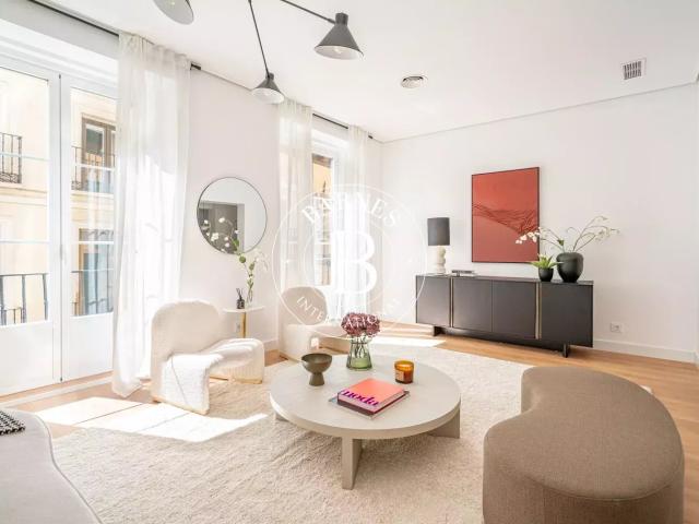 Carrera de San Jerónimo | 124 m² | 2 dormitorios | Corazón d. 124m² Madrid