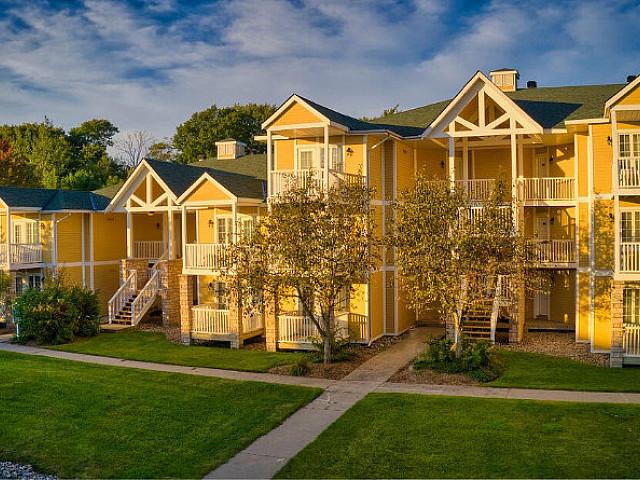 Carriage Country Club Condos In Craighurst_register For Vip Pr