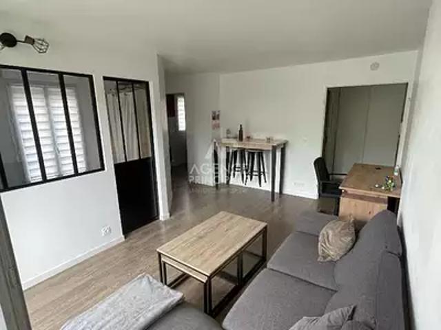 Carrières sous Poissy 78955 Location appartement 2 pièces t2 au dernier étage terrasse