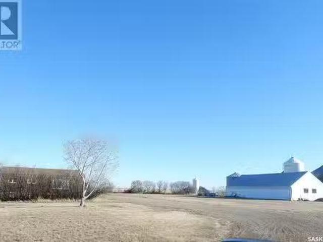 Carrobourg Acreage, Gravelbourg Rm No. 104, SK, S0H 1X0 hous.