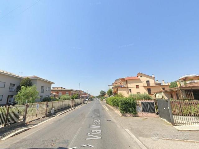 CASTELVERDE MONOLOCALE ARREDATO Con CORTE ESTERNA