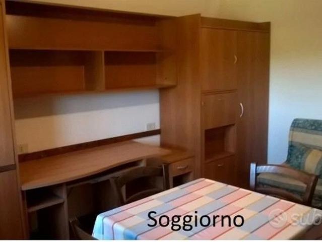 CASTEL DI LEVA MONOLOCALE ARREDATO Con POSTO AUTO