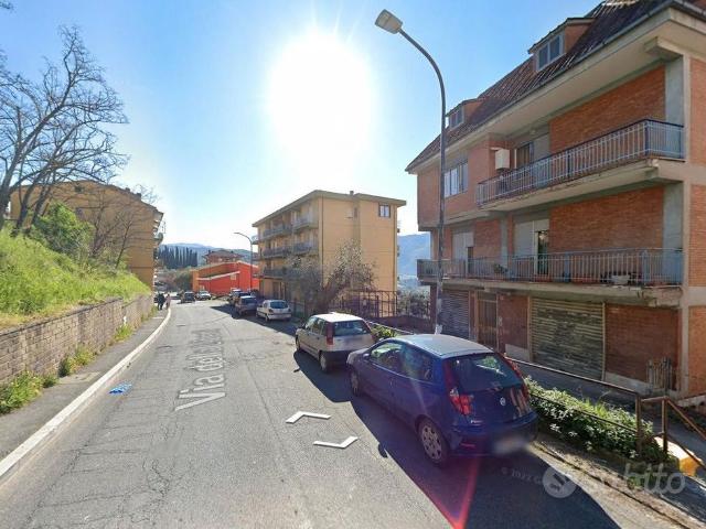 Castel madama trilocale con posto auto