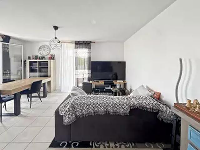 Castelginest 31780 Achat / Vente appartement 3 pièces t3 terrasse
