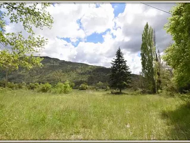 Castellane 04120 Achat / Vente maison 3 pièces t3 jardin