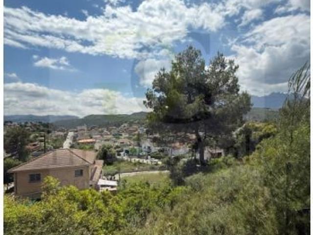 Castellgalí Parcela de 474m2 con impresionantes vistas a Montserrat ideal para