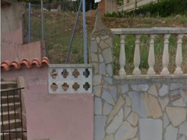 Castellet i la Gornal parcela 657 m2