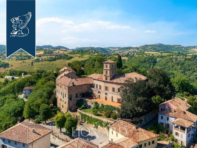 Castello di 7000 mq in vendita Montiglio, Piemonte
