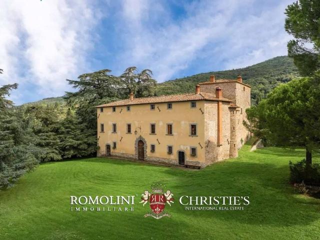 Castello di 3500 mq in vendita Arezzo, Toscana