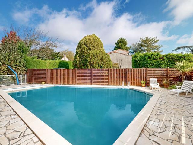 Castelmaurou maison t5 de 142 m2 avec jardin de 805 m2 p