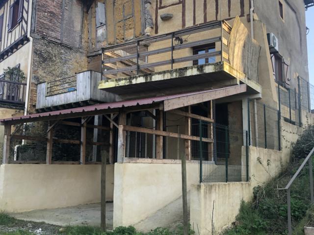 Castelnau d'Auzan Location Maison 32