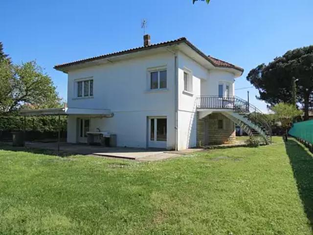 Castelnau de Médoc 33480 Achat / Vente maison 5 pièces t5 au dernier étage parking