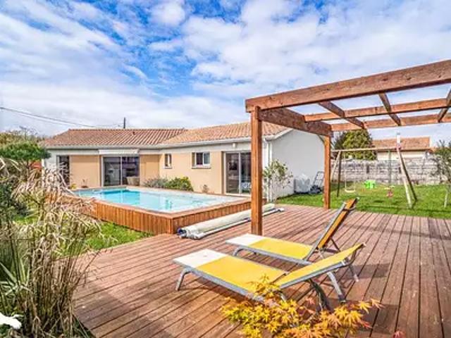 Castelnau de Médoc 33480 Achat / Vente maison 5 pièces t5 parking