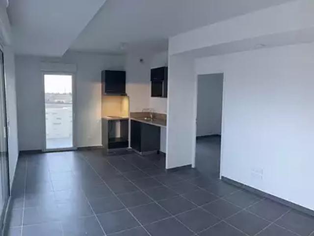 Castelnau le Lez 34170 Location appartement 2 pièces t2 au dernier étage