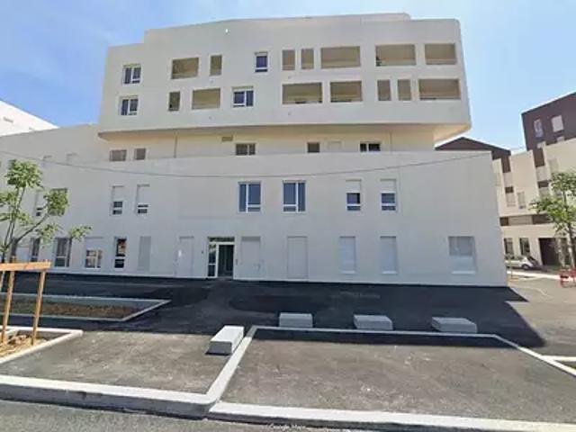 Castelnau le Lez 34170 Location appartement 3 pièces t3 au dernier étage terrasse