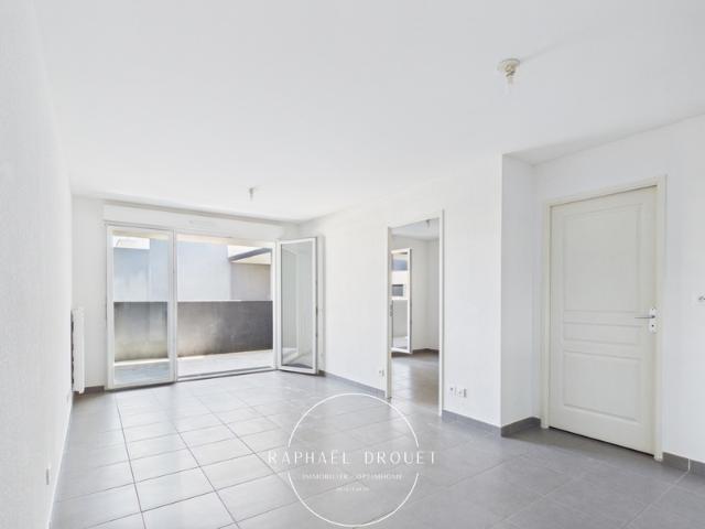 CASTELNAU LE LEZ 34 – T2 RÉCENT AVEC GRANDE TERRASSE ET GARAGE FERMÉ