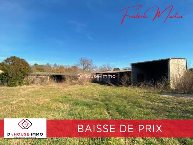 Castelnau Valence, terrain constructible de 3400 m² au calme avec 300 m² d'entrepôts