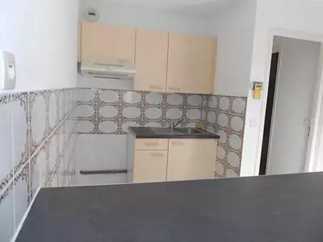 Castelnaudary 11400 Location appartement 3 pièces t3 au dernier étage