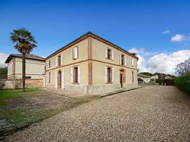 Castelsarrasin 82100 Achat / Vente maison 8 pièces t8 piscine jardin