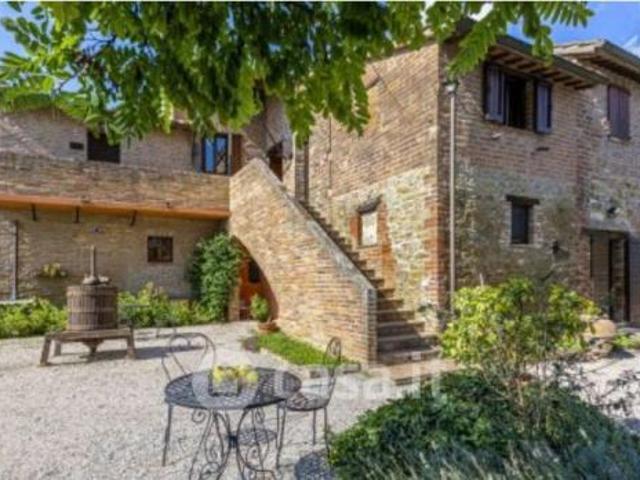 Castiglione del Lago vendesi 1500 Mq