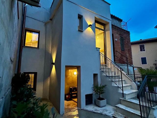 CASTIGLIONE DEL LAGO loc. Sanfatucchio: storico cielo terra. 80m² Castiglione del Lago