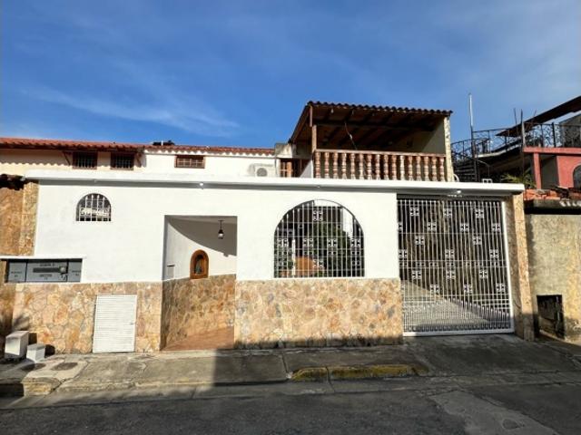 CASTILLEJO GUATIRE CASA EN VENTA