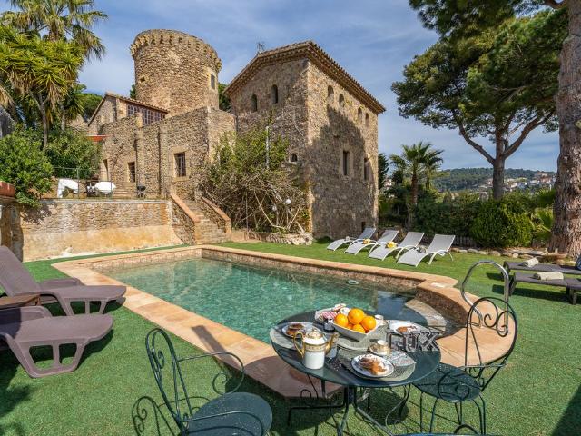 Castillo de 426 m2 en venta Santa Susana, Cataluña