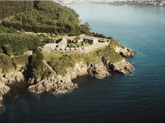 Castillo de 700 m2 en venta Corcubión, Galicia