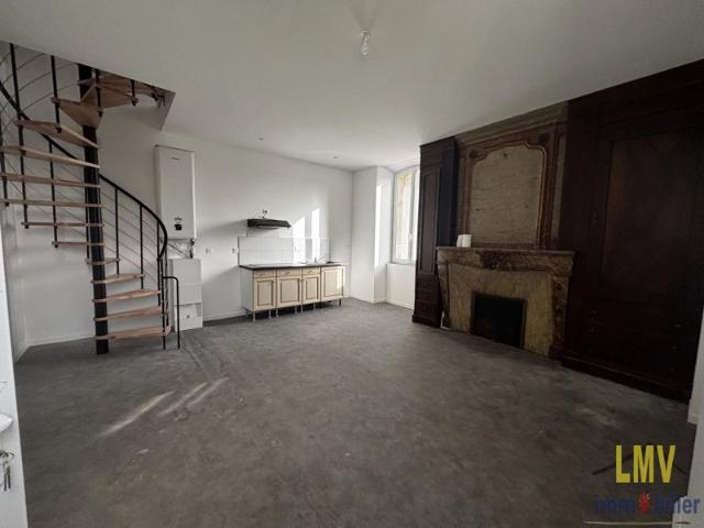 Castillon la Bataille: duplex T3 rénové 47 m2 Centre vi
