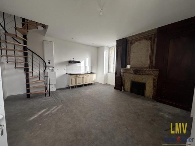 Castillon la Bataille: duplex T3 rénové 47 m2 Centre vi