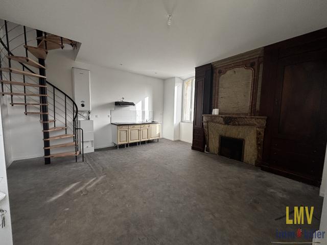 Castillon la Bataille: duplex T3 rénové 47 m2 Centre ville