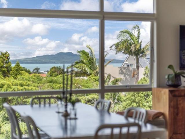 castor bay, 4 bedrooms