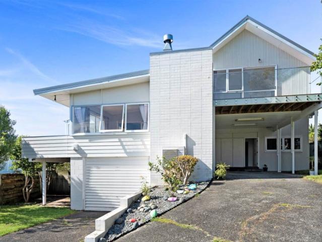 castor bay, 5 bedrooms