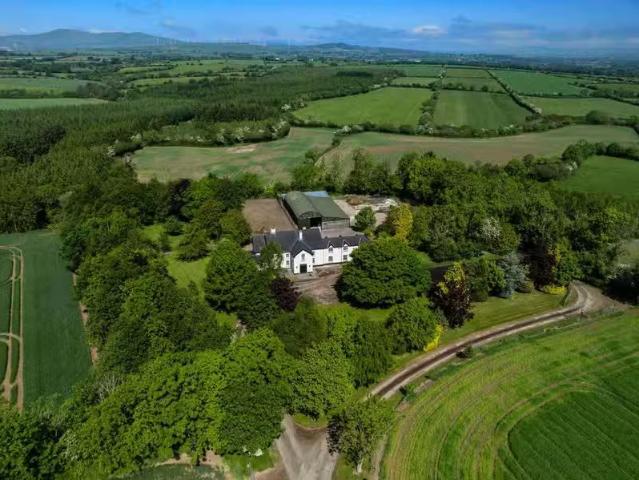 Castle Hackett on c. 47 acres, Coolnahorna, Enniscorthy, Co. W.