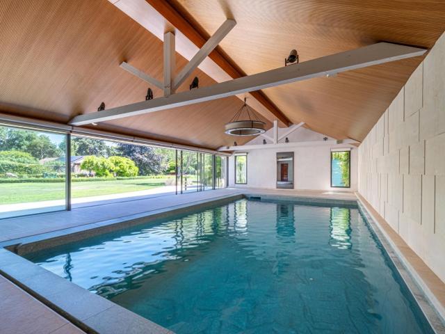 Castle with 20 rooms on sale in Choulex 1 500 m² | dreamo. Ch