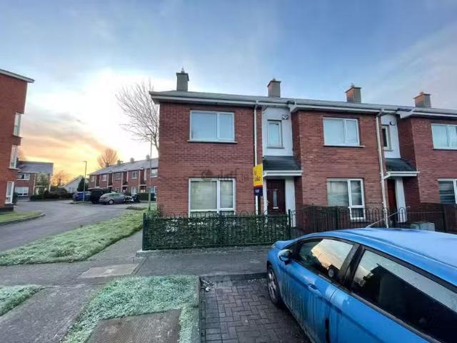 Castlecurragh Vale, Mulhuddart, Dublin 15 is for rent